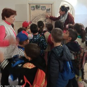 Деца и учителки от ДГ „Роза“ посетиха крепостта „Меджиди табия“