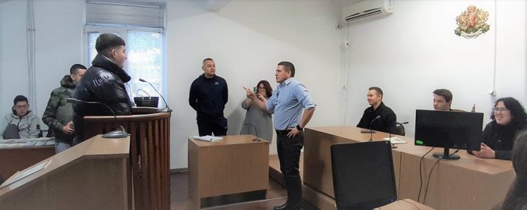 Ученици от първи, девети и десети клас – гости в Деня на отворените врати в Районен съд-Дулово
